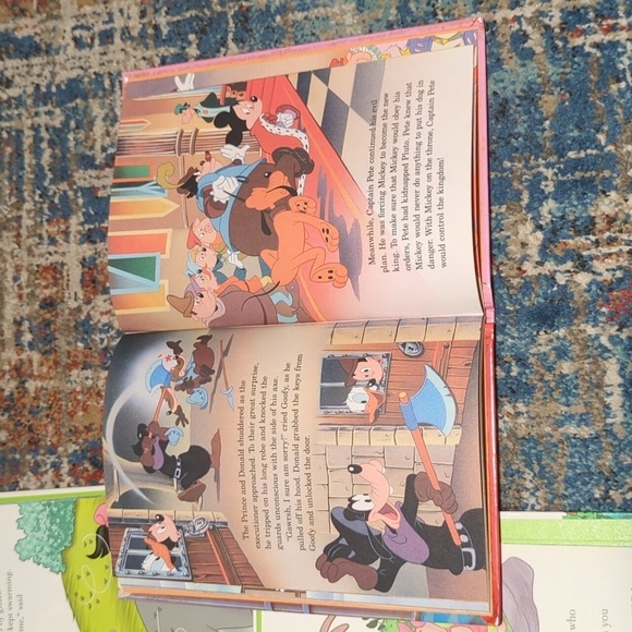 Disney Fictional Set of 3 Books, Winnie the Pooh & Mickey Mouse - Picture 5 of 5